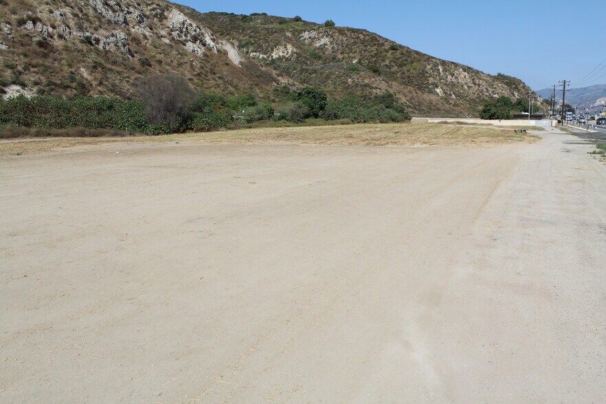 More Photos Of 251 Telegraph Road, Fillmore Land For Sale