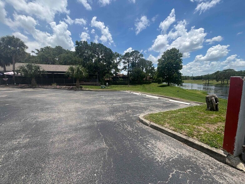 More Photos Of 951 Greenwood Blvd, Lake Mary General Retail For Sale