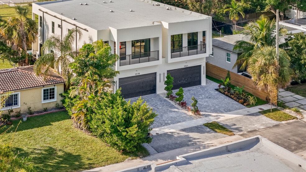 More Photos Of 1321 NE 13th Ave, Fort Lauderdale Multifamily For Sale
