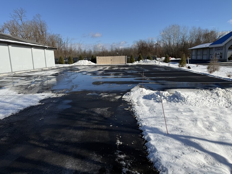 More Photos Of 140 Freeman Bridge Rd, Schenectady Restaurant For Lease