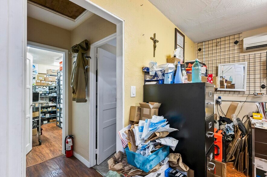 More Photos Of 1841 S Ridgewood Ave, Daytona Beach Freestanding For Sale