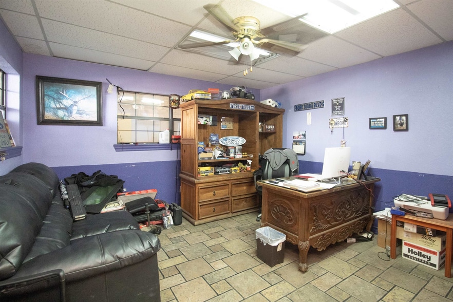 More Photos Of 5103 US Highway 59, Laredo Warehouse For Sale