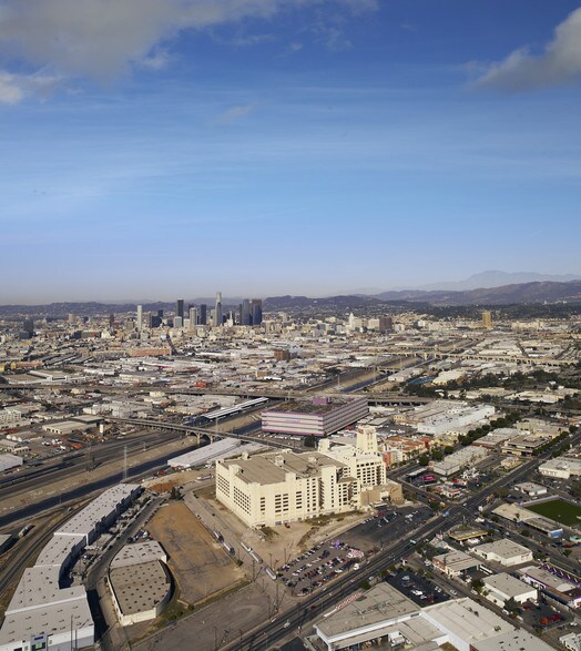 More Photos Of 2650 Olympic Blvd, Los Angeles Land For Lease