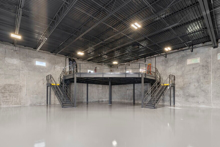 More Photos Of 1111 N 34th St, Tampa Self Storage For Sale