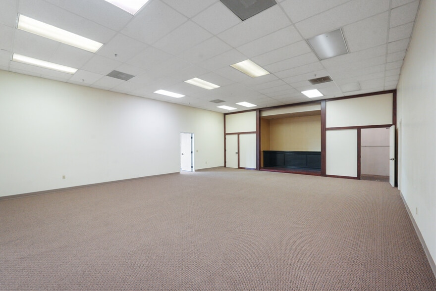 More Photos Of 29490-29496 Mission Blvd, Hayward Office For Sale