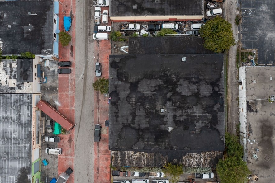 More Photos Of 1040 E 26th St, Hialeah Warehouse For Sale