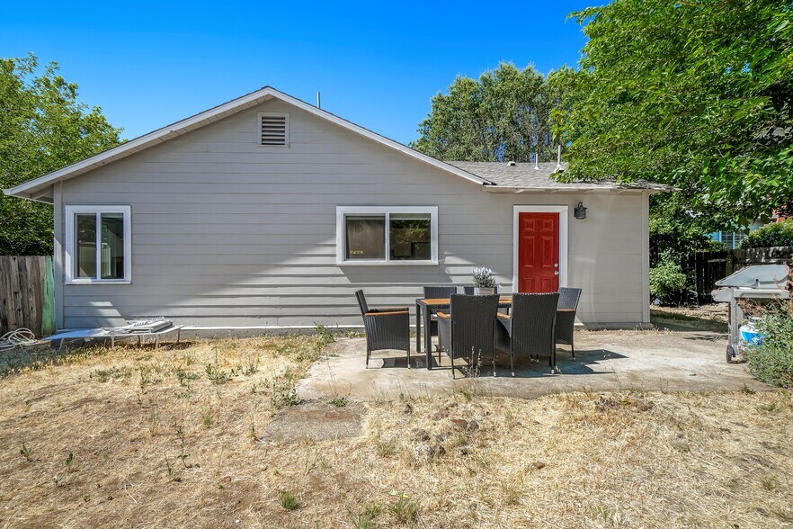 More Photos Of 13240 US-101, Hopland Land For Sale