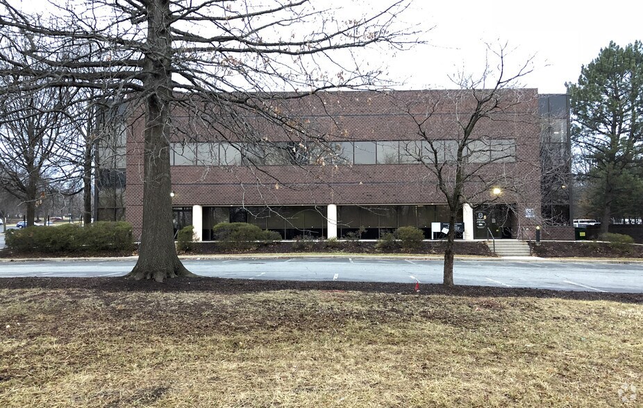 More Photos Of 901-999 Brightseat Rd, Landover Flex For Lease