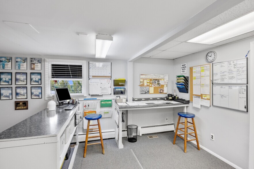 More Photos Of 296 N Main St, Sayville Industrial For Sale