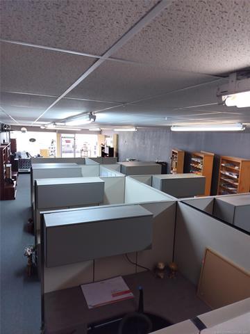 More Photos Of 101 S Main St, Bristow Office For Sale