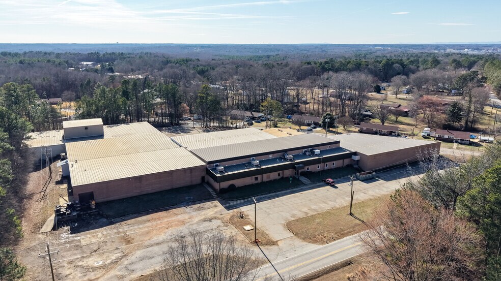 More Photos Of 425 Foster St, Cowpens Manufacturing For Sale