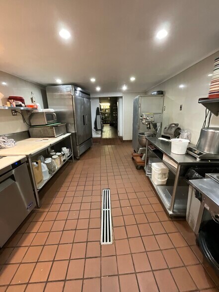 More Photos Of 4835 Cortez Blvd, Spring Hill Restaurant For Sale