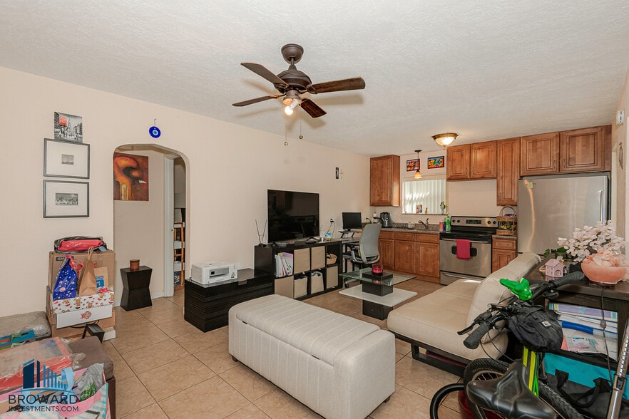 More Photos Of 224 SW 15th St, Dania Beach Apartments For Sale