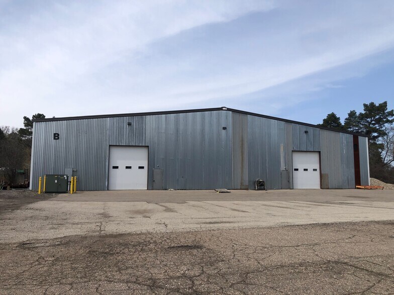 Primary Photo Of 900 Orchard Lake Rd, Pontiac Warehouse For Lease
