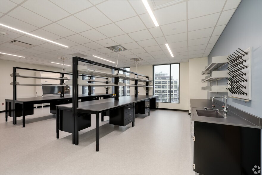 More Photos Of 150 Richmond St, Providence Medical For Lease