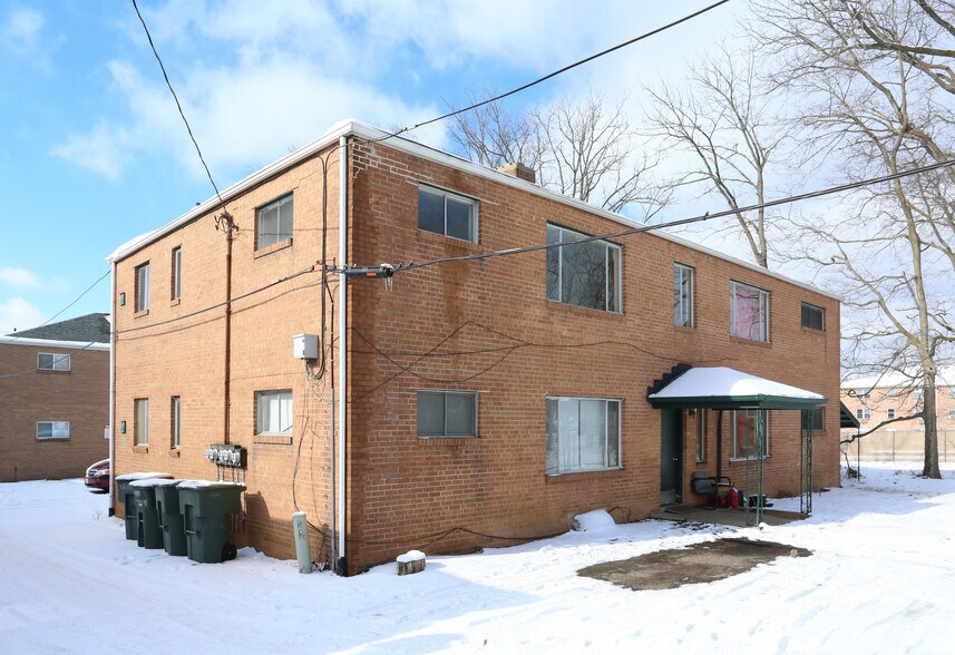 More Photos Of 4994 N High St, Columbus Apartments For Sale