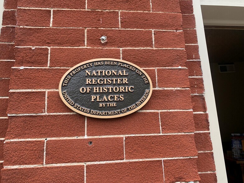 More Photos Of 16 N Trade St, Tryon Office For Sale