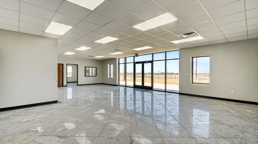 More Photos Of 16510 W Basin St, Odessa Warehouse For Sale