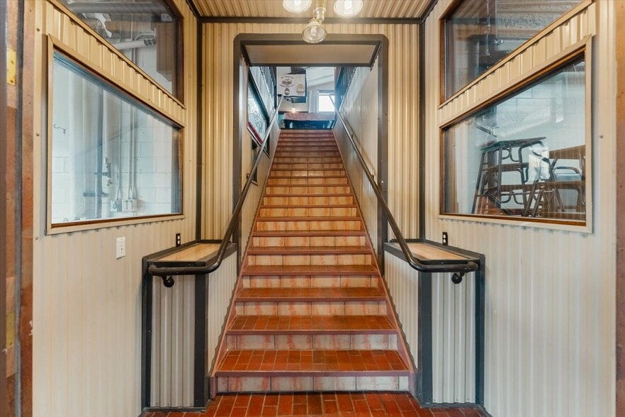More Photos Of 360 College Ave, Weed Showroom For Sale