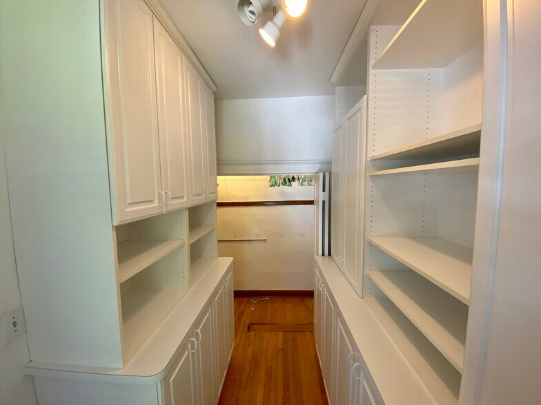 More Photos Of 2439 N Seminary Ave, Chicago Apartments For Sale