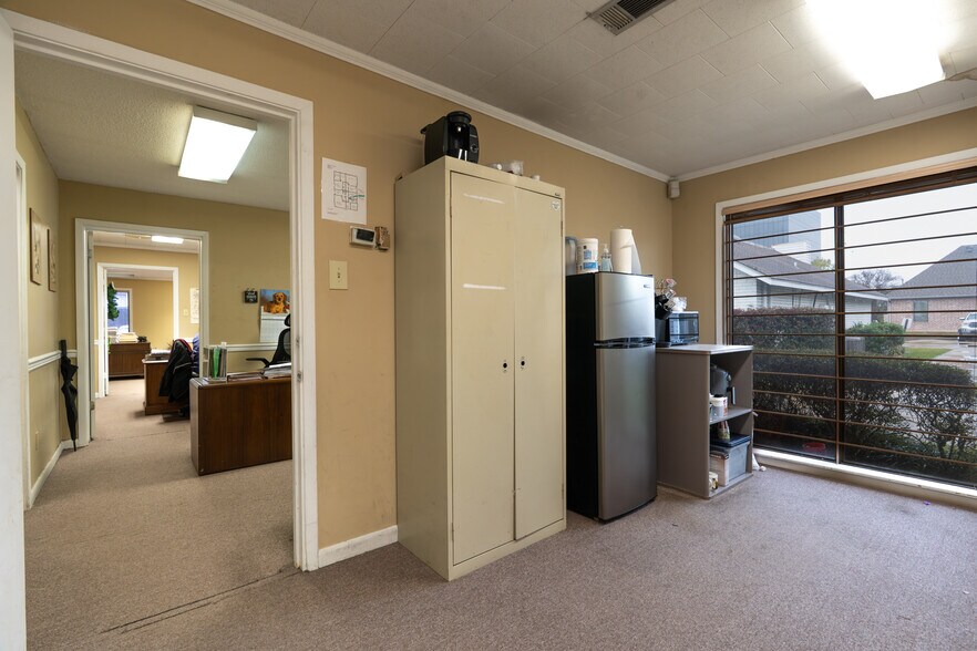 More Photos Of 1859 Avenue of America, Monroe Serviced Offices For Sale