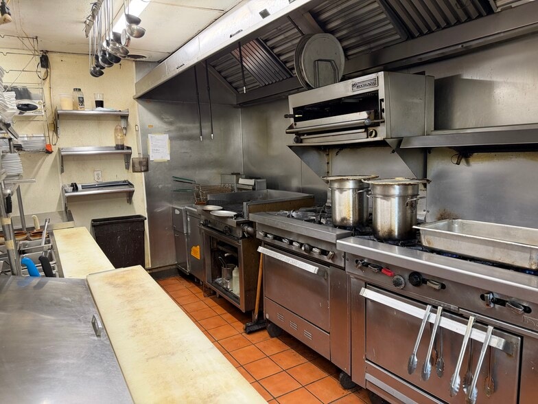 More Photos Of 291 Main St, Eynon Restaurant For Sale