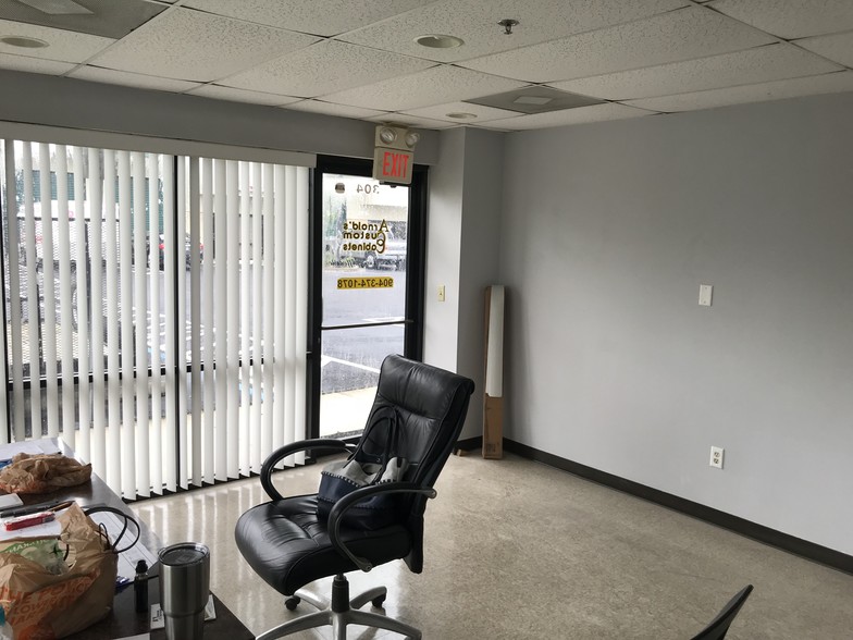 More Photos Of 6973 Highway Ave, Jacksonville Warehouse For Sale