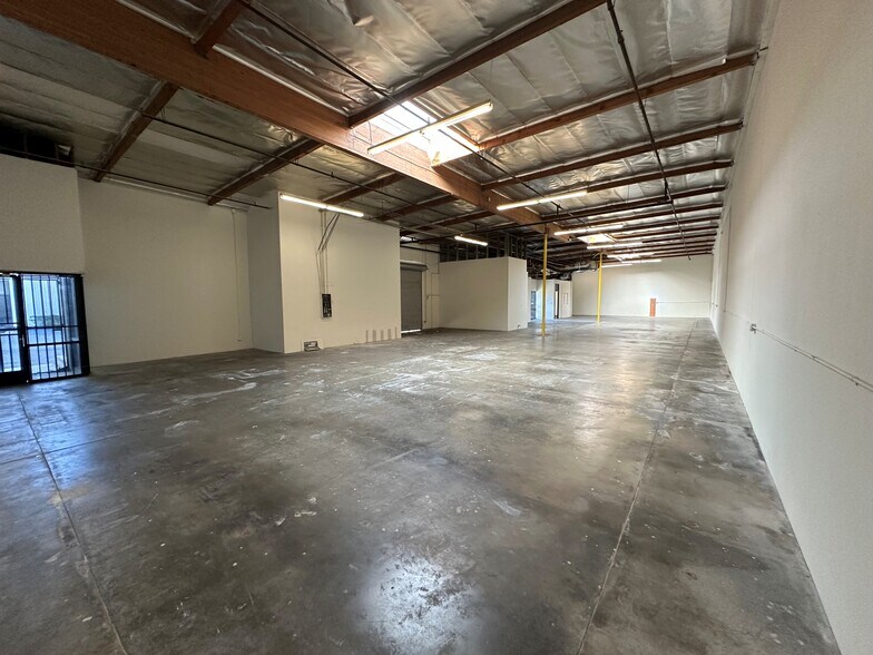 More Photos Of 425 W Century Ave, San Bernardino Warehouse For Lease