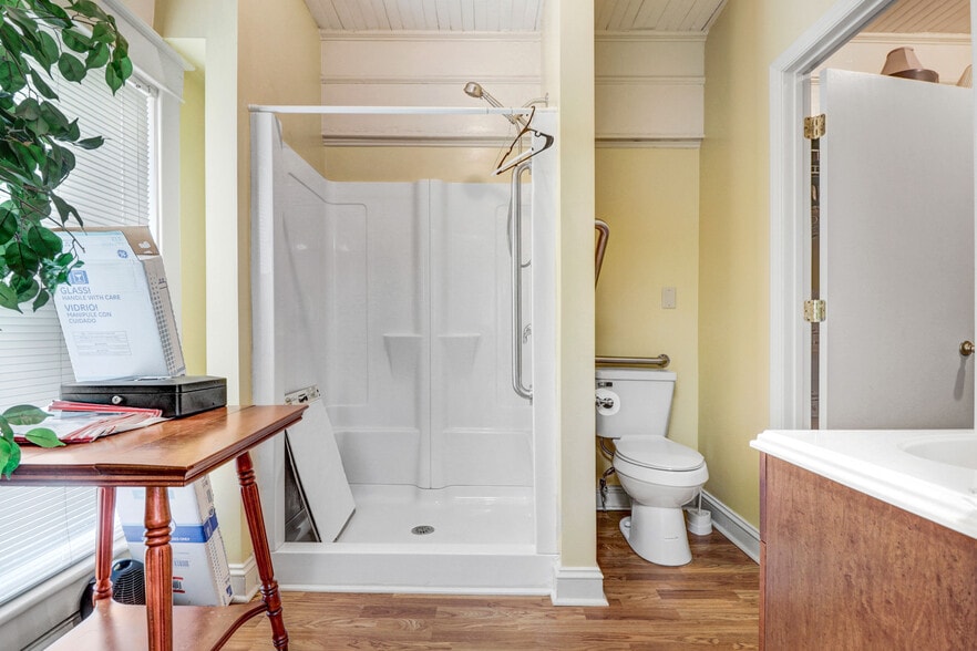 More Photos Of 1206 E Ash St, Goldsboro Loft Creative Space For Sale