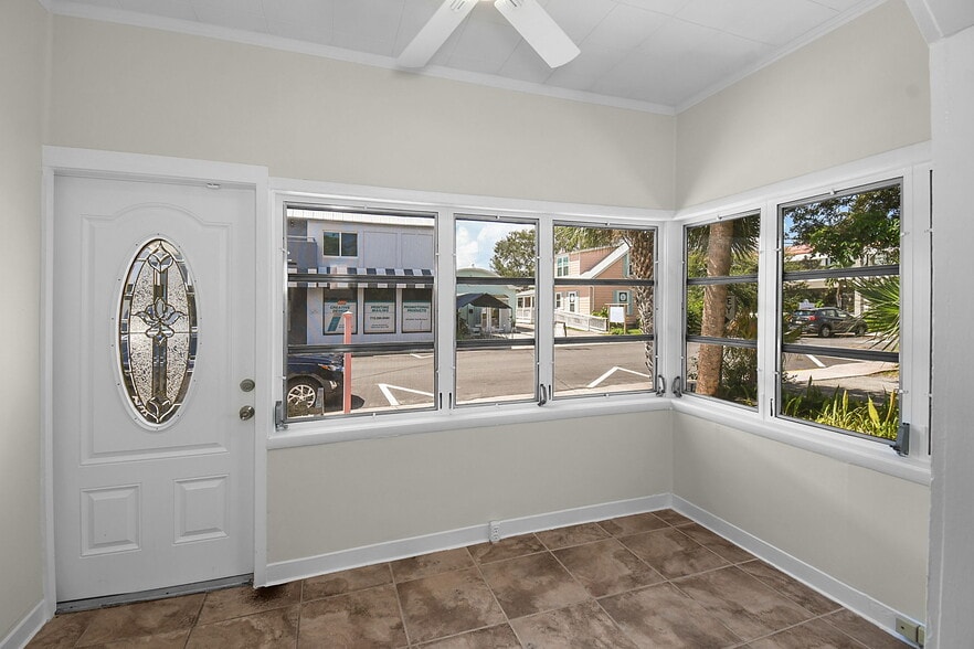 More Photos Of 309 SE Denver Ave, Stuart Office Residential For Lease