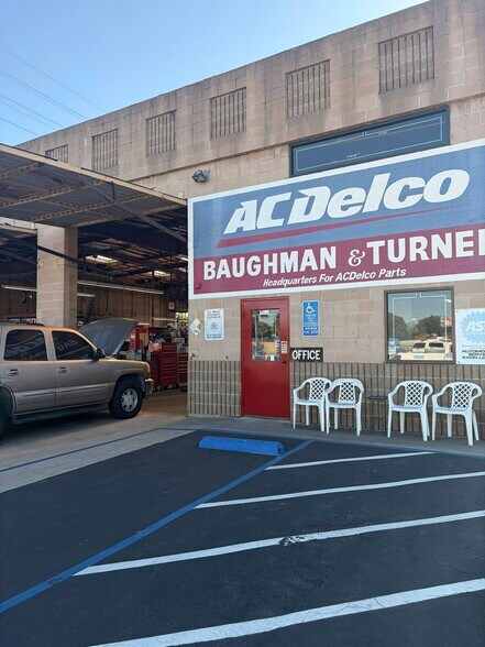 Primary Photo Of 275 E Walnut Way, Fullerton Auto Repair For Lease