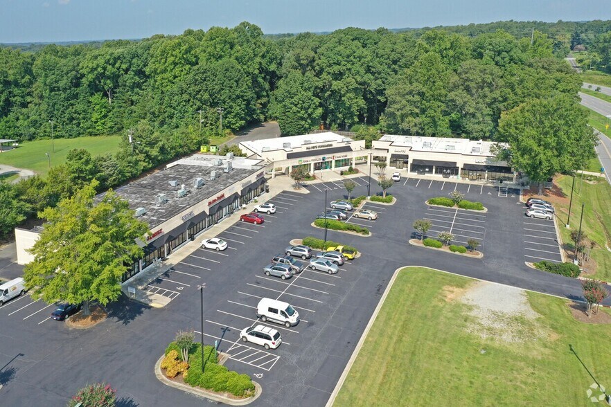 More Photos Of 5006 High Point Rd, Greensboro Freestanding For Lease