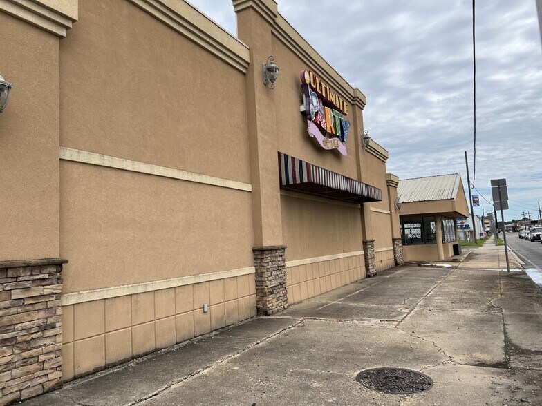 More Photos Of 311 S Range Ave, Denham Springs General Retail For Lease