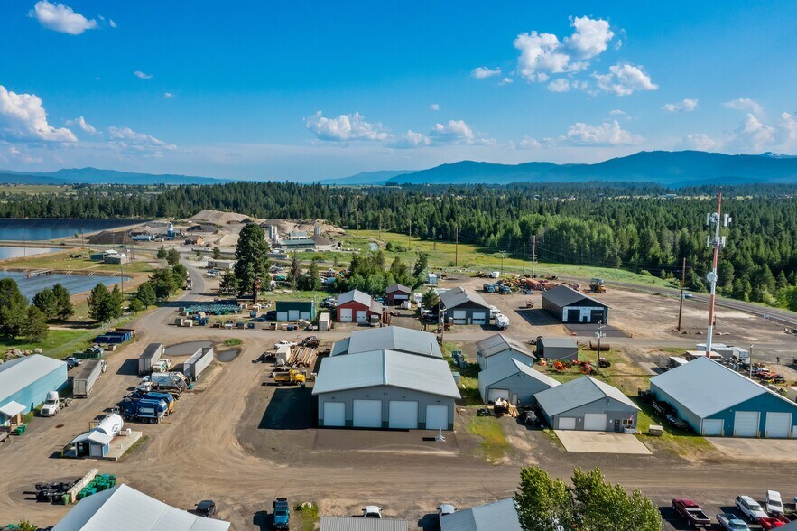 More Photos Of 197 Industrial loop, Mccall Warehouse For Lease