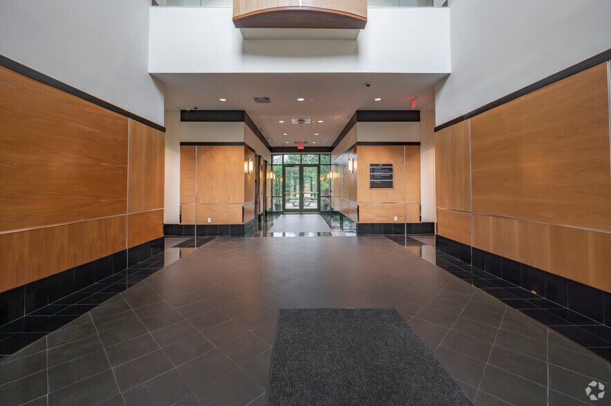 More Photos Of 93 Lake Ave, Danbury Office For Lease