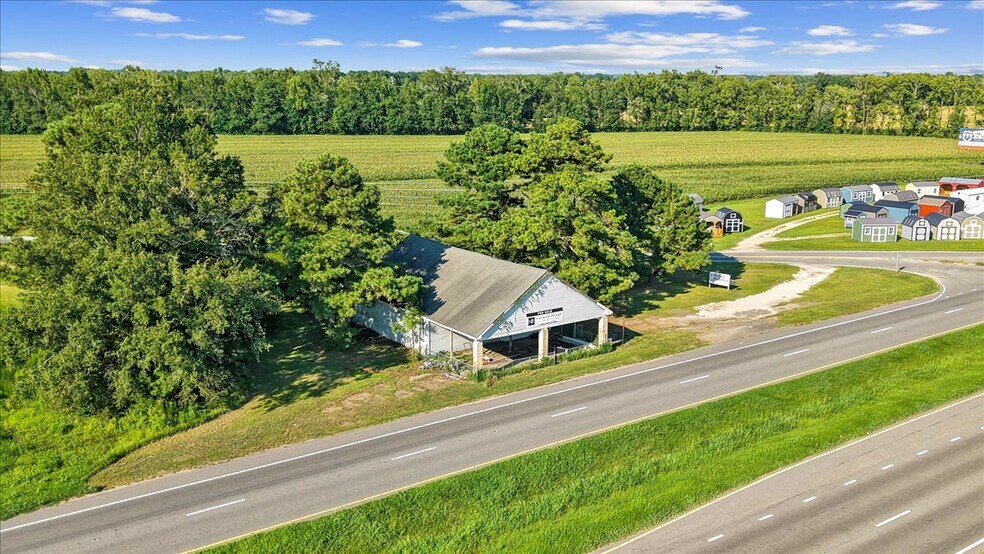 More Photos Of 6640 US Highway 70 W, La Grange Flex For Sale