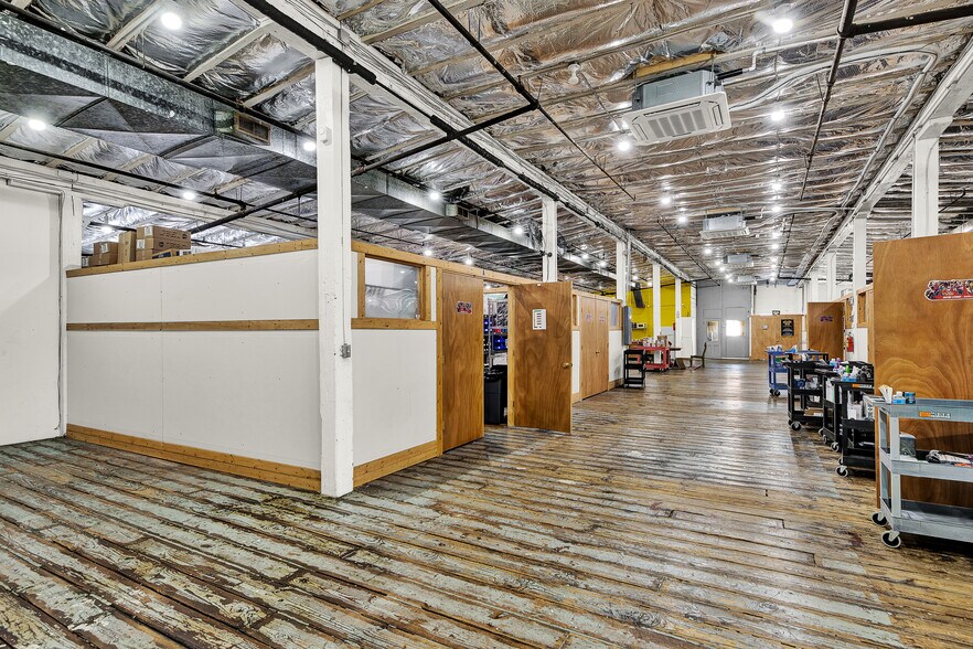 More Photos Of 24 Johnes St, Newburgh Light Manufacturing For Lease