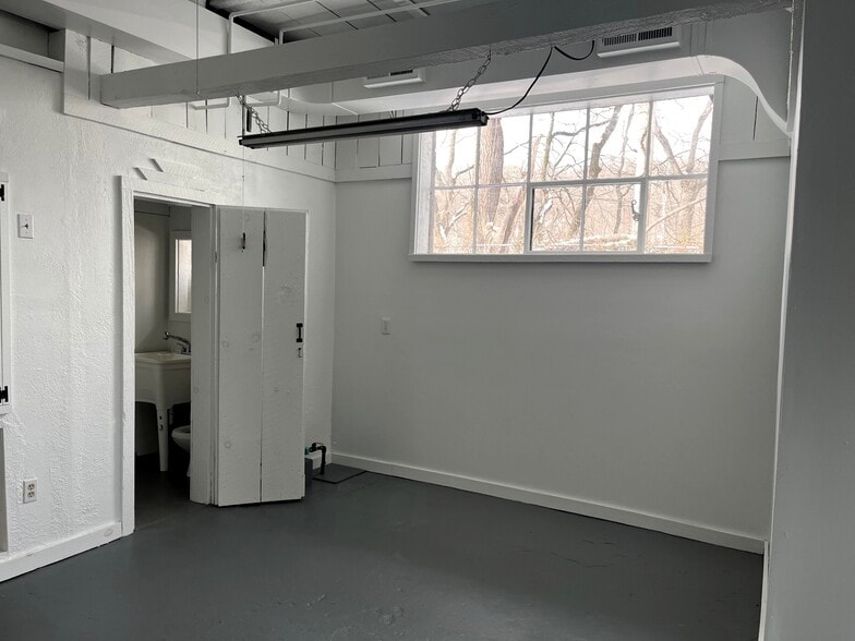 More Photos Of 625 Main Ave, Norwalk Storefront Retail Office For Sale