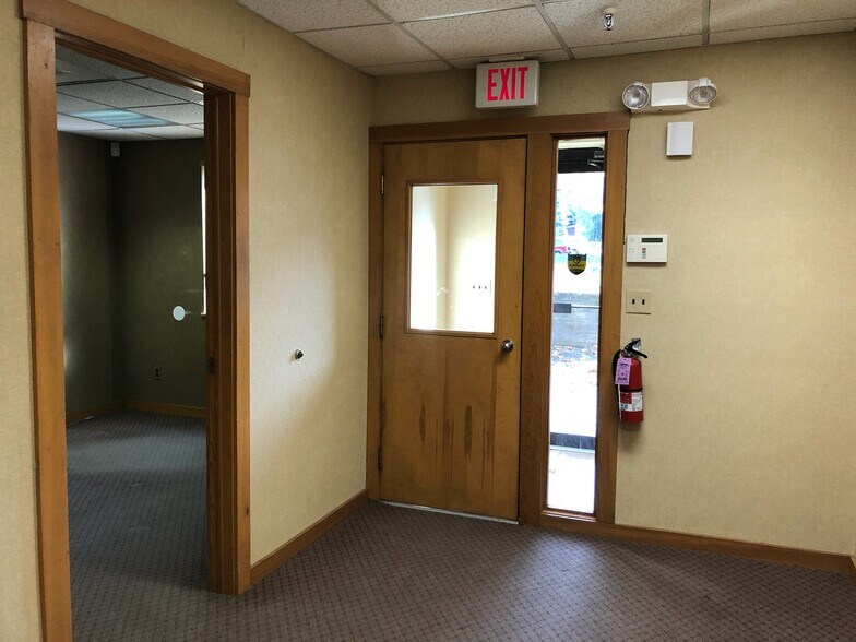 More Photos Of 41 Orchard St, Ramsey Warehouse For Lease