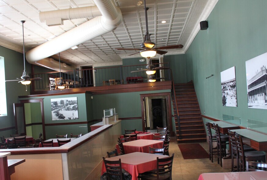 More Photos Of 101 E Main St, Brady Restaurant For Sale