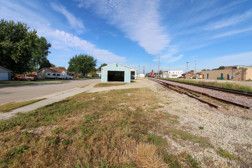 More Photos Of 14 1st SE st, Dodge Center Industrial For Sale