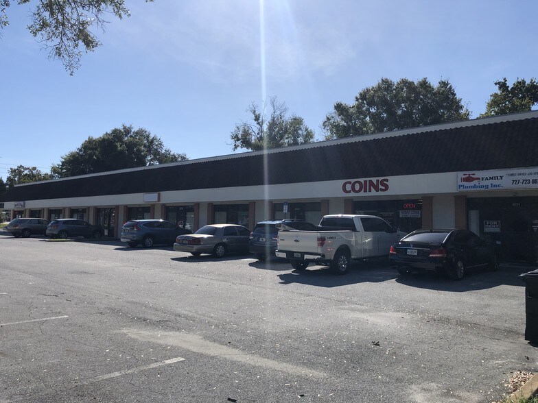 More Photos Of 1271-1291 San Christopher Dr, Dunedin General Retail For Lease