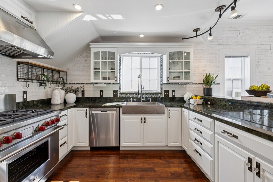 More Photos Of 917 Howard Ave, Burlingame Office Residential For Sale