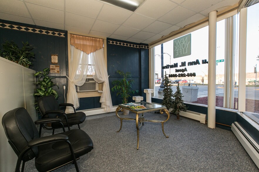 More Photos Of 302-304 S River Park Dr, Guttenberg Apartments For Sale