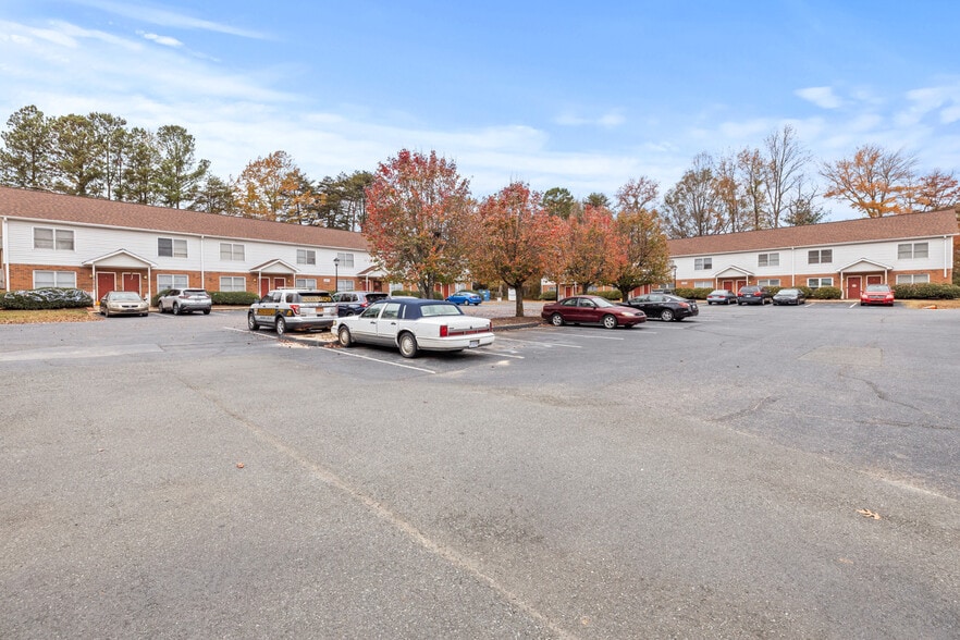 More Photos Of 3456-3480 Jondon Ln, Gastonia Apartments For Sale