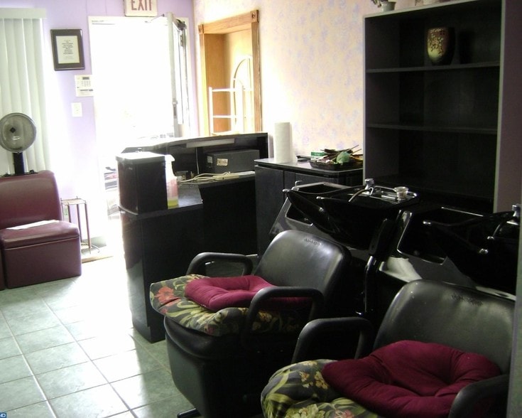 More Photos Of 20 Juliustown Rd, Browns Mills Storefront Retail Residential For Sale