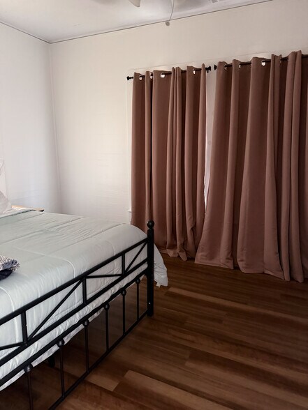 More Photos Of 217 Barnesville St, Thomaston Office For Sale