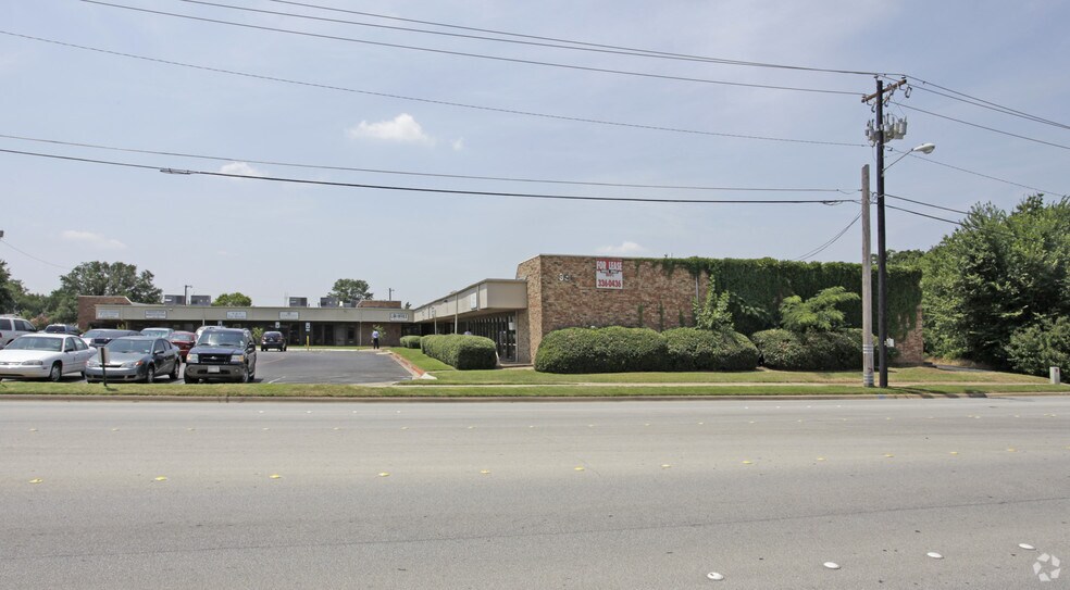 Primary Photo Of 951 W Pipeline Rd, Hurst Office For Lease