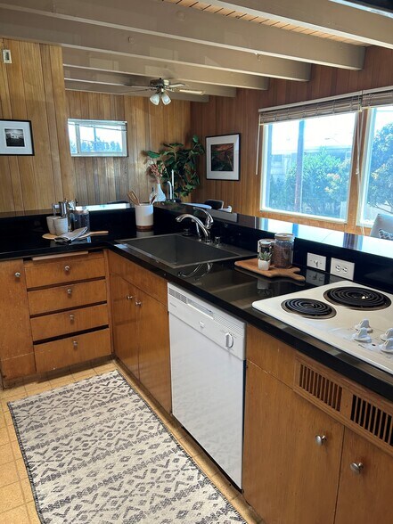 More Photos Of 6506-6508 Lucas Ave, Oakland Apartments For Sale