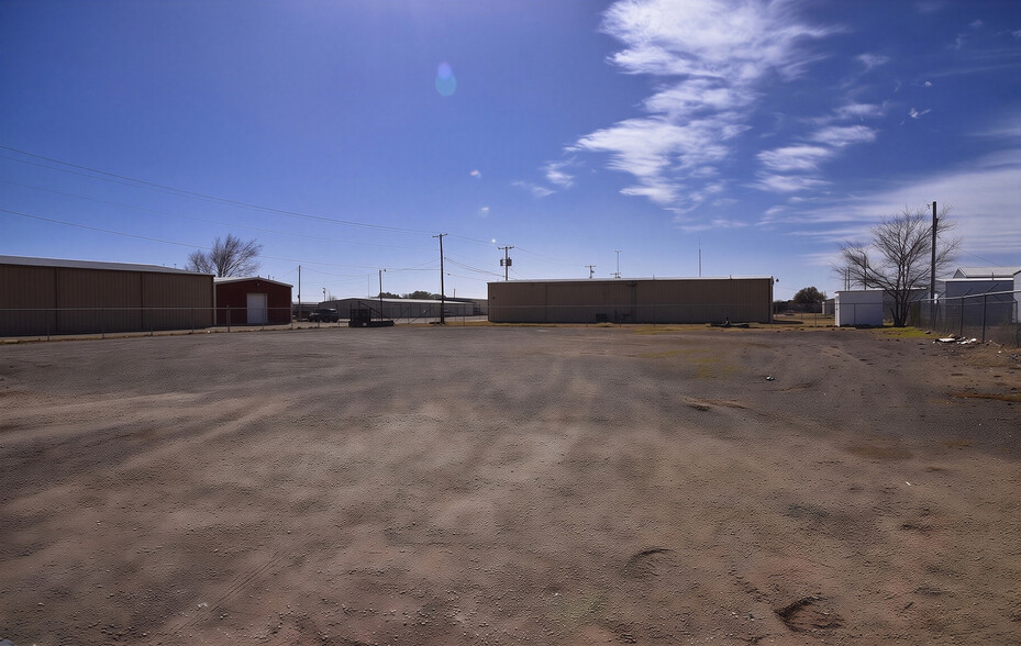 More Photos Of 1700 Dakota Ave, Midland Industrial For Lease